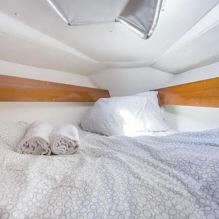 Sailboat Lovely Experience 船屋 Lisboa